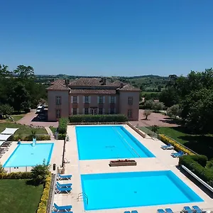 residence-chateau-de-barbet.midi-pyreneeshotels.com/