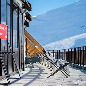 hotel-des-4-ours.midi-pyreneeshotels.com/
